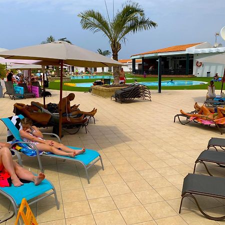 Ocean Breeze And Seaview Resort Адехе Екстериор снимка
