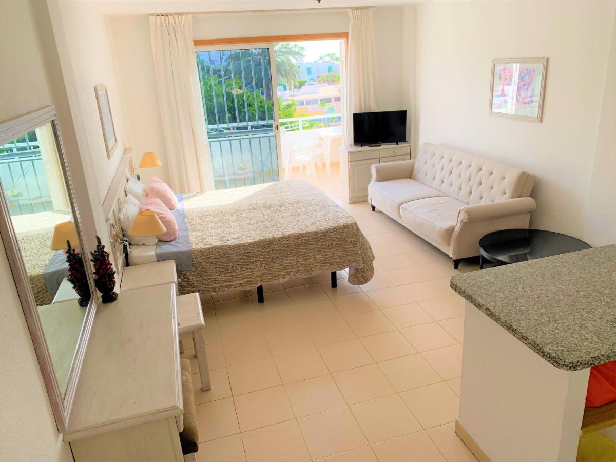 Ocean Breeze And Seaview Resort Адехе Екстериор снимка