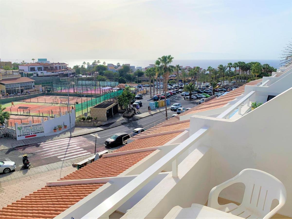 Ocean Breeze And Seaview Resort Адехе Екстериор снимка