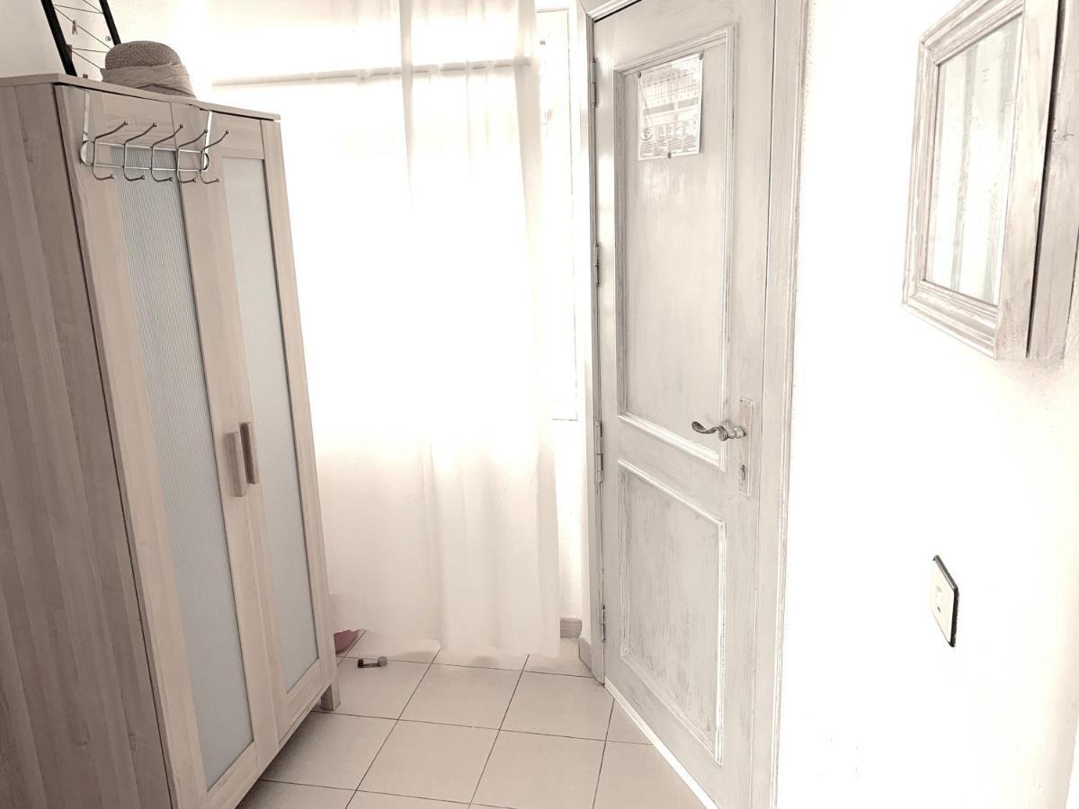 Ocean Breeze And Seaview Resort Адехе Екстериор снимка