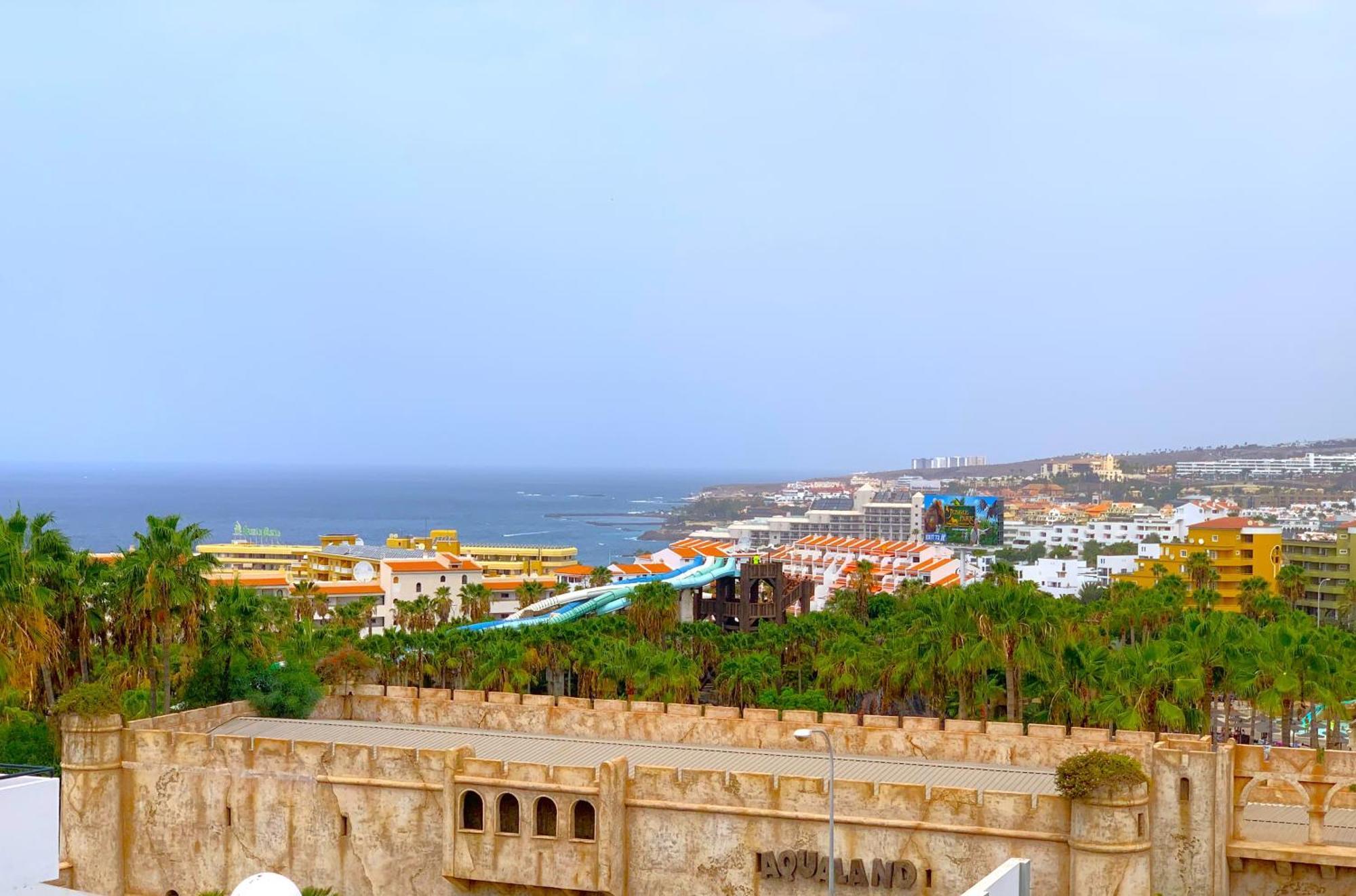 Ocean Breeze And Seaview Resort Адехе Екстериор снимка